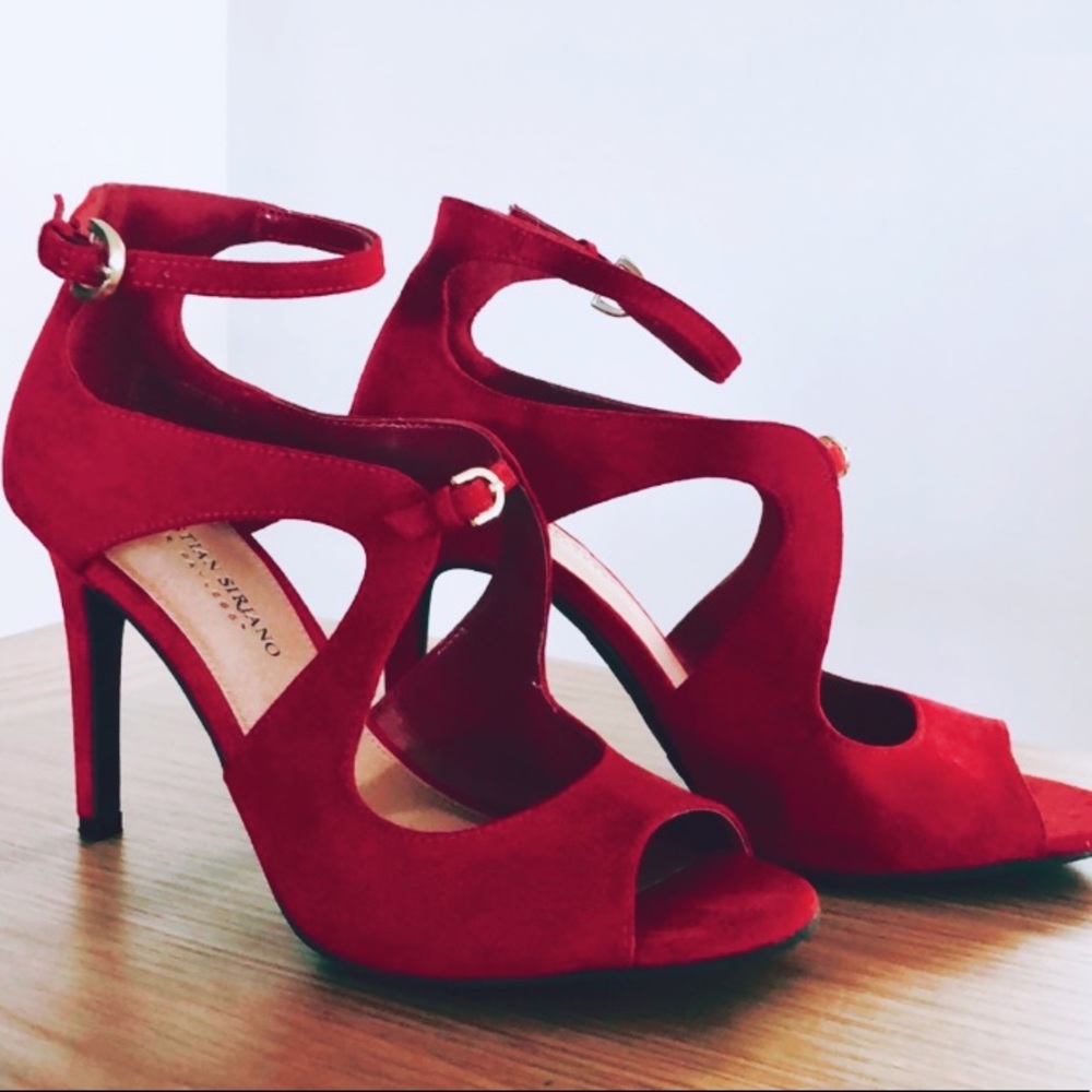 👠2/$30 Christian Siriano Beautiful Red Heels